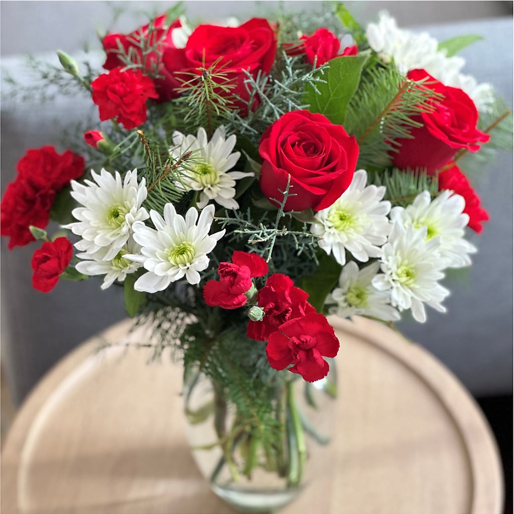 Seasonal Magic Bouquet – AMCS FLOWERS & PERSONAL SERVICES LLC, Chesapeake VA