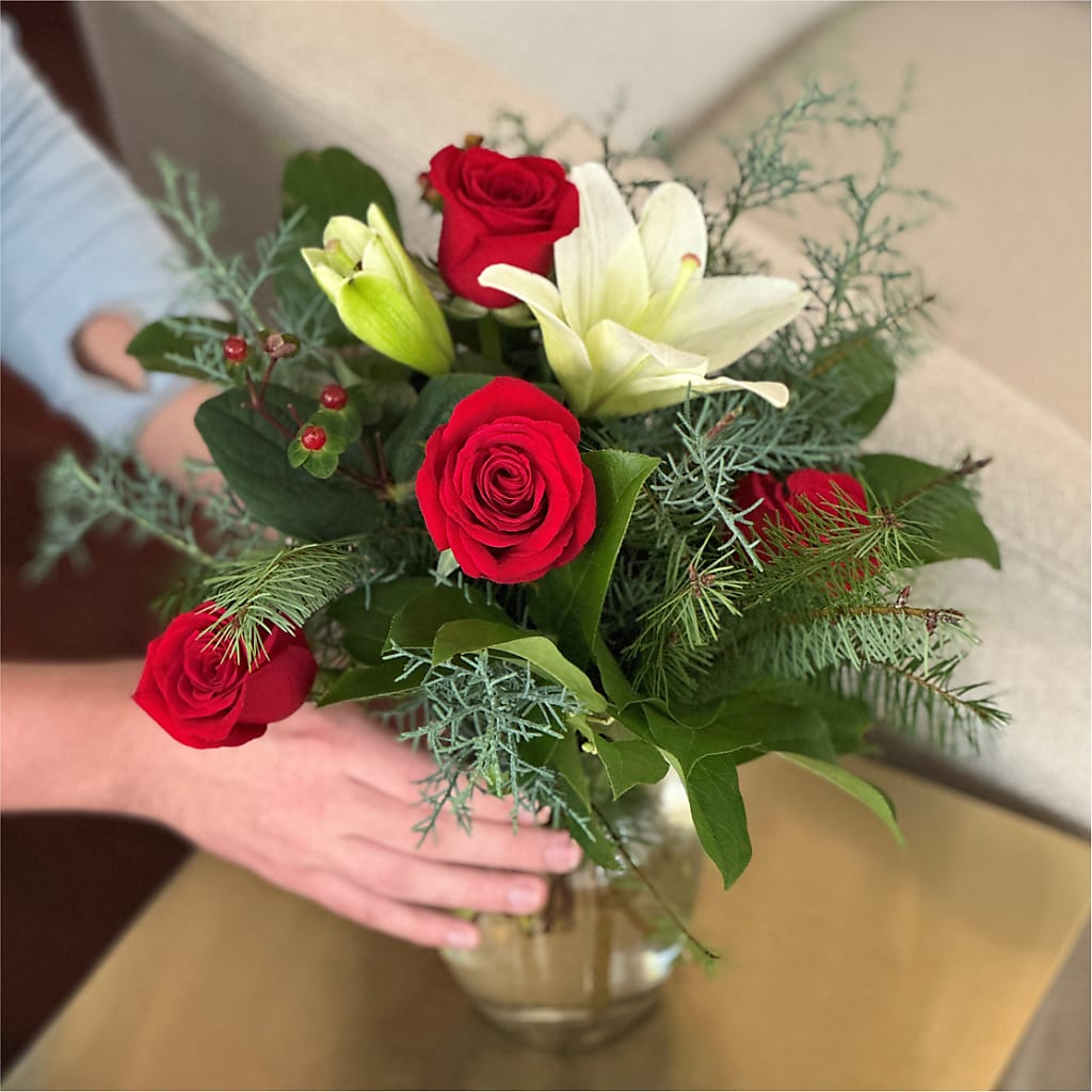 Glittering Lights Bouquet – AMCS FLOWERS & PERSONAL SERVICES LLC, Chesapeake VA
