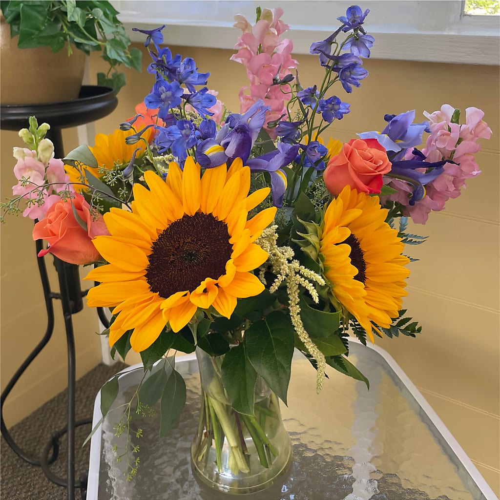 Rays of Life Bouquet – AMCS FLOWERS & PERSONAL SERVICES LLC, Chesapeake VA