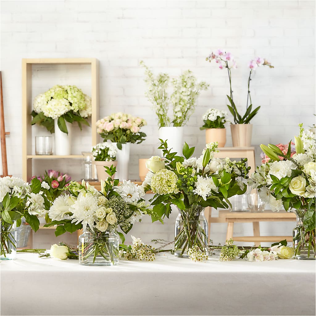 Classic Ivory – A Florist Original – AMCS FLOWERS & PERSONAL SERVICES LLC, Chesapeake VA