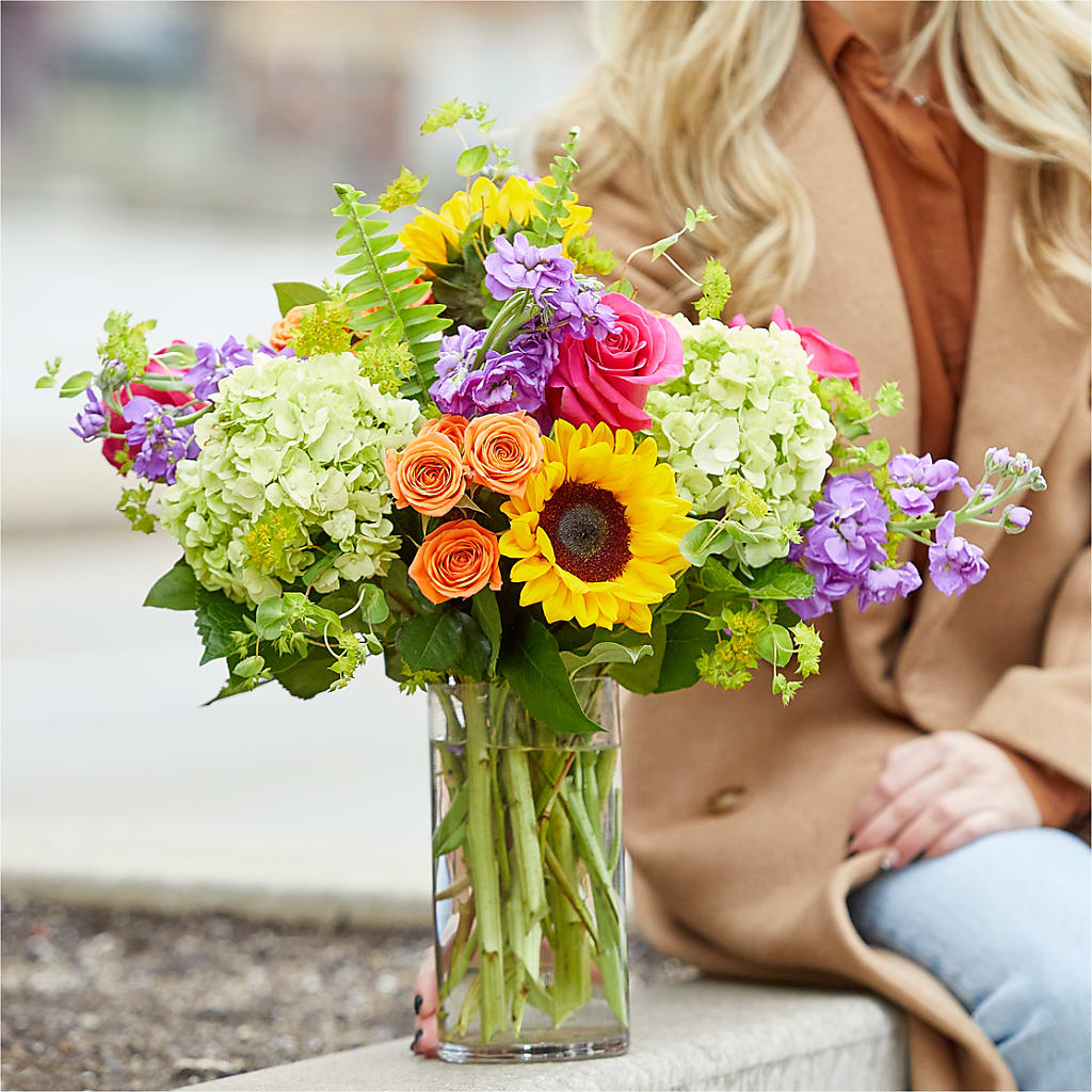 Vibrant Greetings Bouquet – AMCS FLOWERS & PERSONAL SERVICES LLC, Chesapeake VA